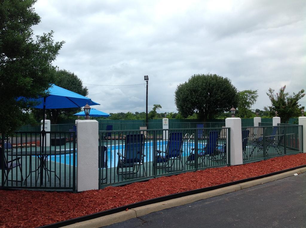 Hallmarc Inn & Suites Of West Memphis Eksteriør billede