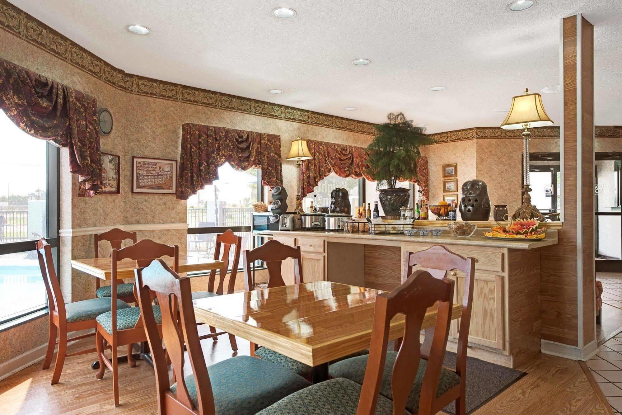 Hallmarc Inn & Suites Of West Memphis Eksteriør billede